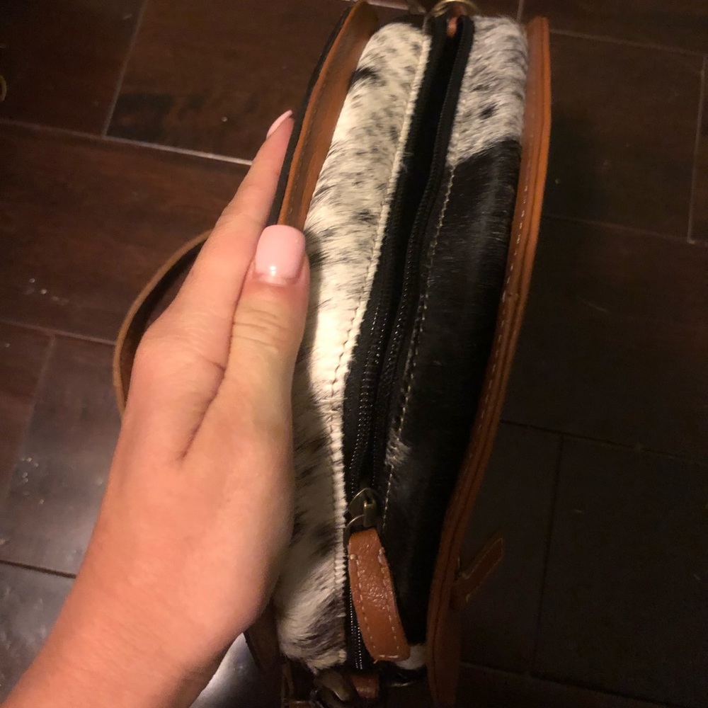 Western Cowhide and Tooled Leather Canteen Purse - Picture 5 of 6